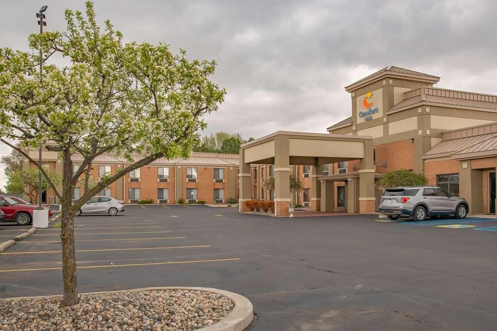 Comfort Inn Huntington Near University Dış mekan fotoğraf
