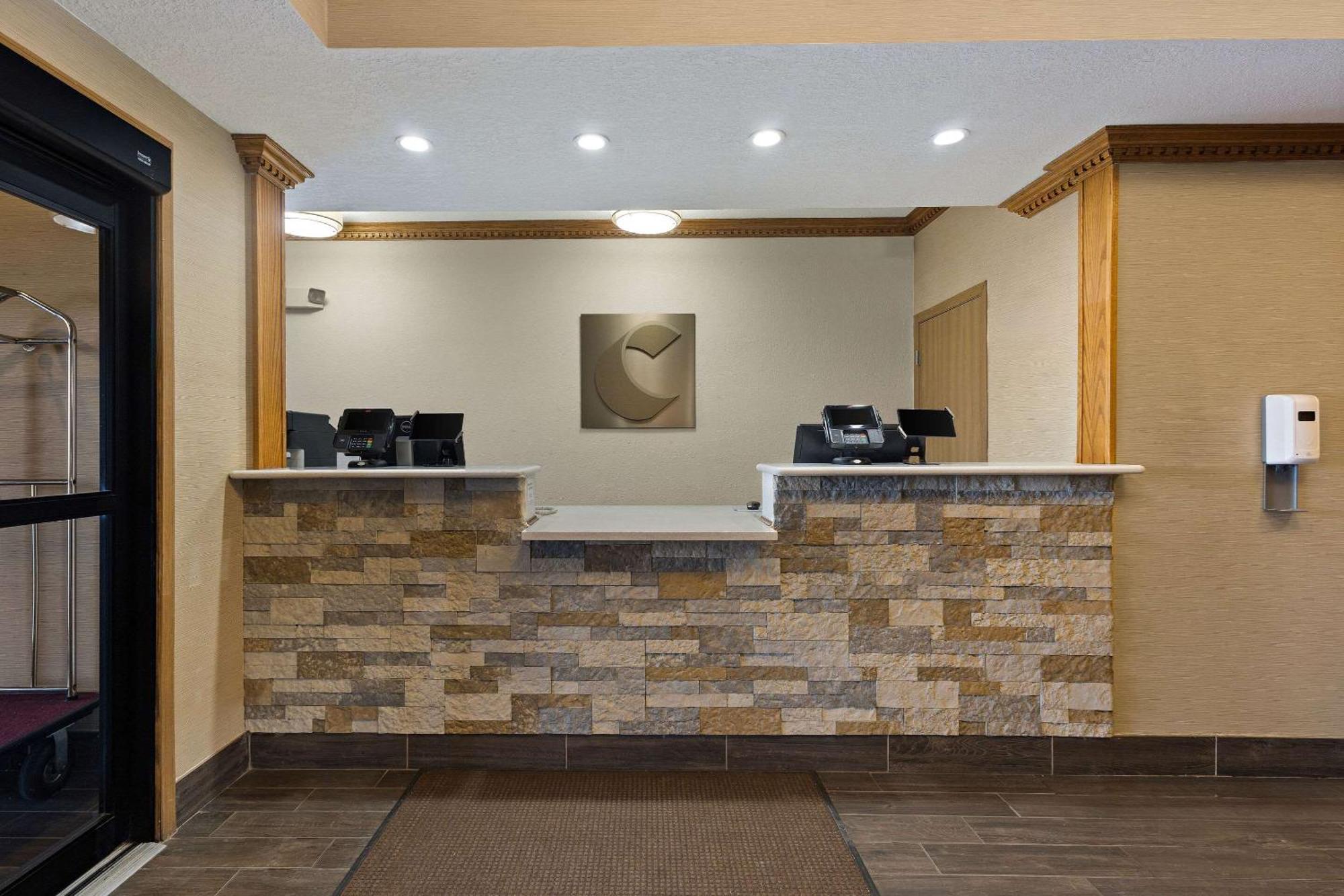 Comfort Inn Huntington Near University Dış mekan fotoğraf