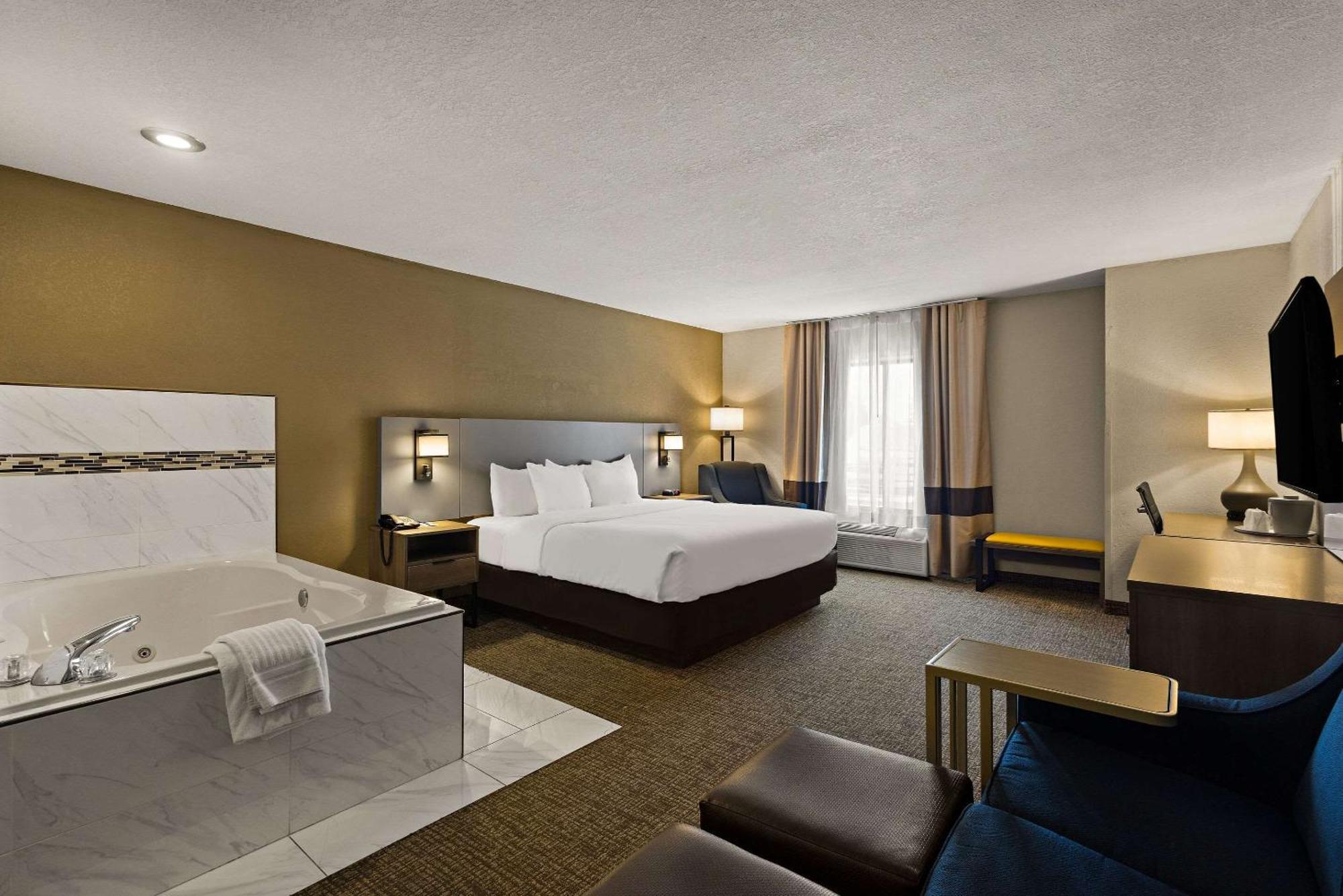 Comfort Inn Huntington Near University Dış mekan fotoğraf